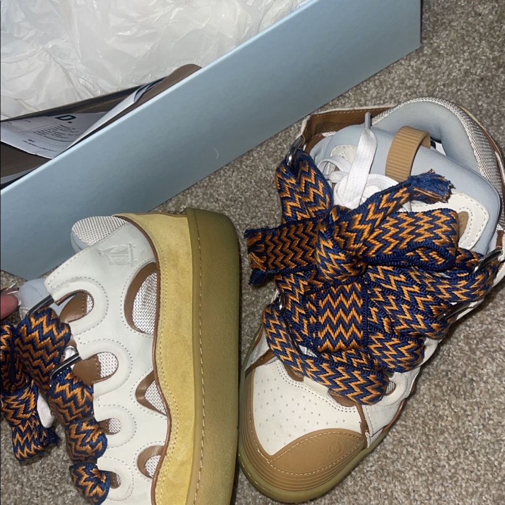 I’m normally a size 39,40 these fit perfectly and I still have a lot of Room